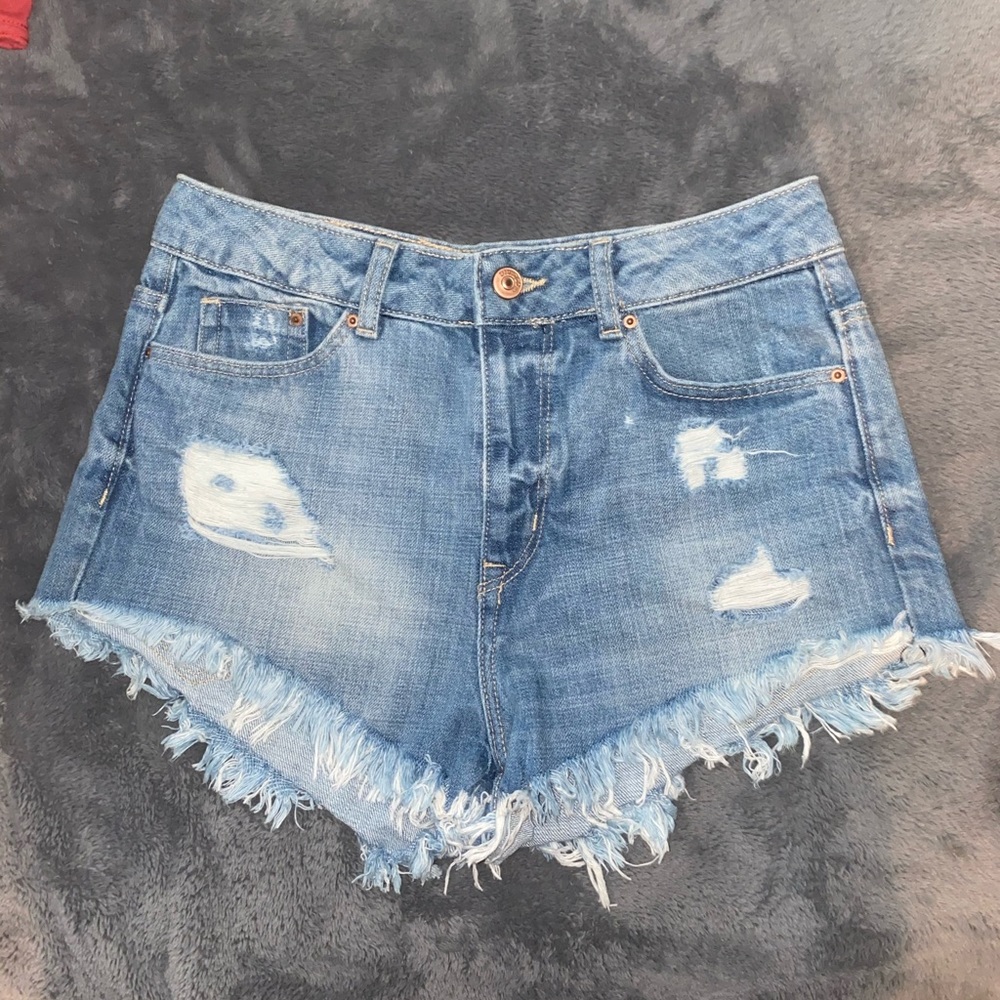 H&M distressed denim shorts